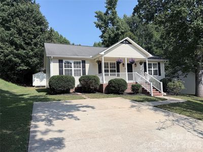 2425 Red Tip Dr SE
