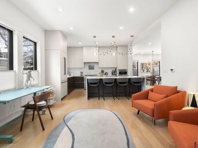 116 Thorndike St #1A