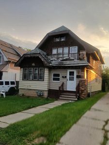 4467 N 30th STREET