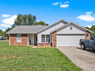 Property at 106 Wilson St, Farmington, AR