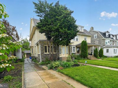 6393 Woodbine Ave