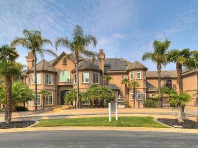 2200 Sunset Point #2210
