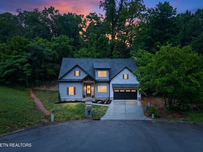8545 Knoll Pines Ln