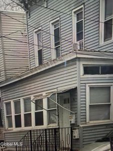 480 3rd Street