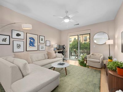 1701 Simond Ave Unit 215