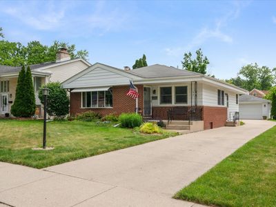 551 S Poplar Ave