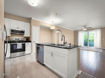 8539 GATE Parkway #9227