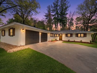 8 Topeka Rd