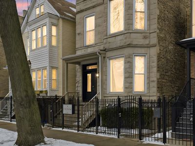 1711 N Maplewood Ave APT 2F