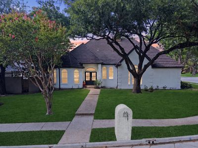 2001 Crockett Ct