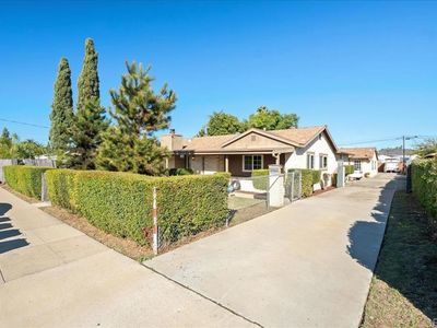 1186 E Lexington Ave