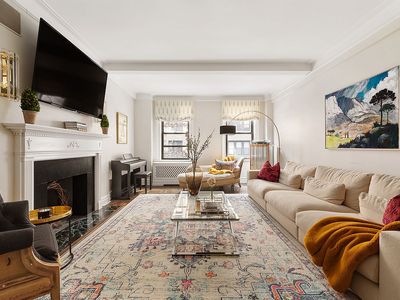 119 E 84th St APT 3A