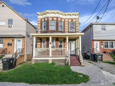922 Amboy Ave