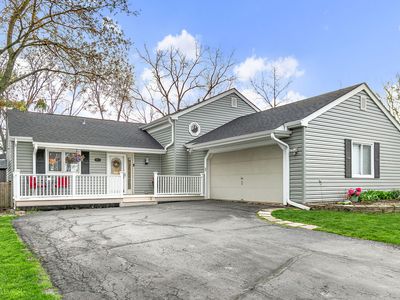 4931 Carriage Dr
