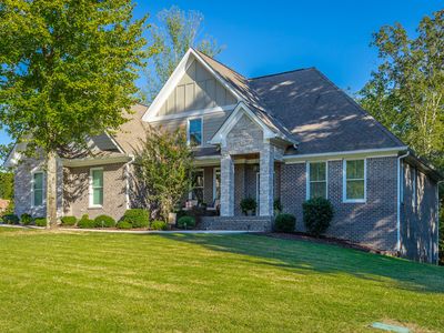1504 Emerald Pointe Dr