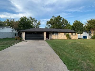 1213 Crestview Dr