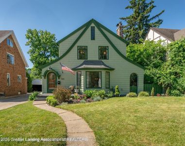 1041 W Grand River Ave