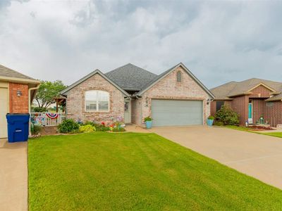 14 Windsor Cir
