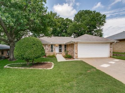 1605 Bedford Oaks Dr