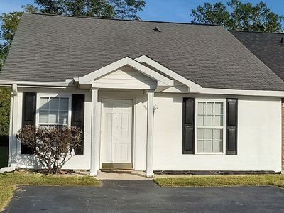Property at 108 Pender Row Cir, Ninety Six, SC