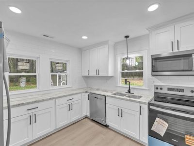 12050 Greenbrier Ln