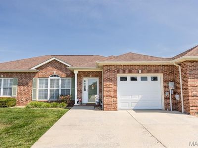 Property at 119 Saint Christopher Ct, Mascoutah, IL