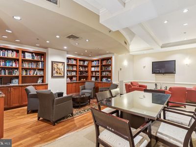 1500 Chestnut St APT 18H
