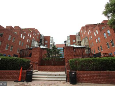 1045 N Utah St #2-210