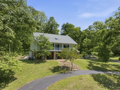 714 Sneed Rd W