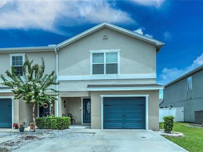 2933 FIELDWOOD CIRCLE