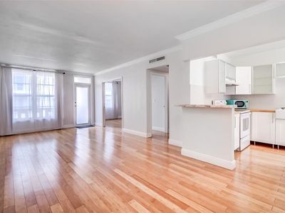 1150 Euclid Ave #111