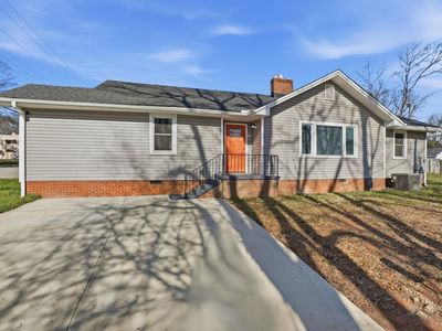 112 E Parker Rd