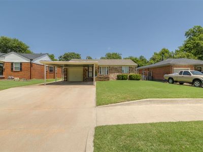 4135 NW 19th St