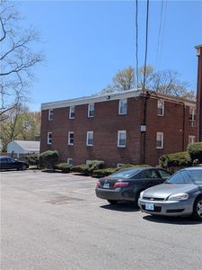 2160 Mineral Spring Ave #10