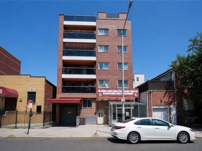 871 50th St APT 4A