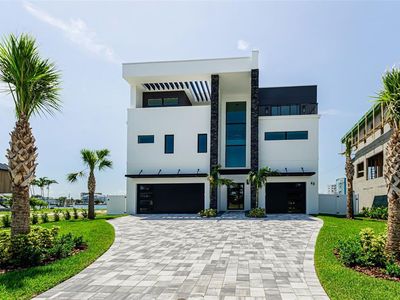 43 DOLPHIN DRIVE