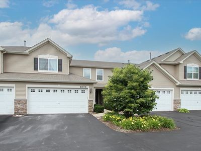 Property at 1074 Turin Dr, Hampshire, IL