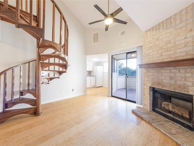 2500 Burleson Rd APT 512