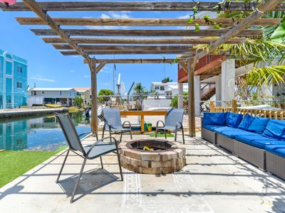 1 Riviera Dr