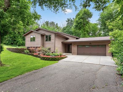 505 Zinnia Ln N