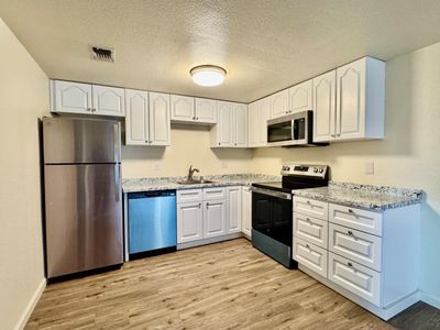 6858 Barbara Lee Cir