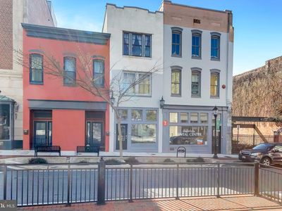 224 W Main St APT 301