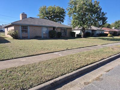 2705 Tanglewood Dr