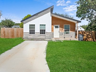Property at 5811 Lake Granbury Trl, Granbury, TX