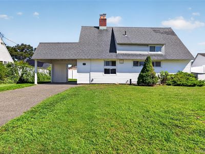 Property at 17 Berry Lane, Hicksville, NY