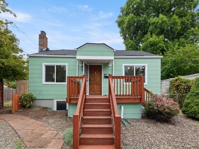 Property at 2132 SE Reedway St, Portland, OR
