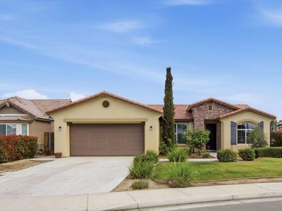 1906 McIntosh Way