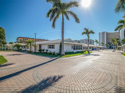 6300 Midnight Pass Rd APT 21