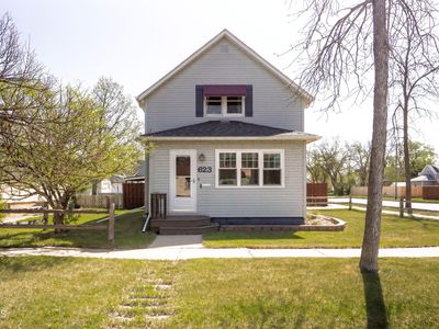 Property at 623 8th Ave SE, Jamestown, ND