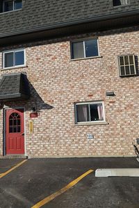 916 S Plum Grove Rd APT 223